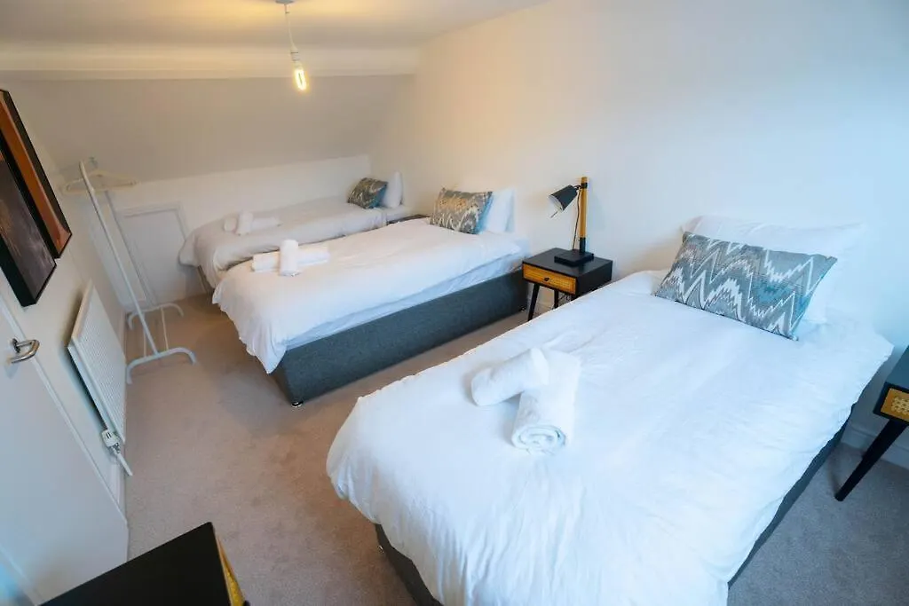 Apartment Station Retreat - Central Location - Free Parking, Fastwifi, Smarttv With Netflix By Yoko Property Redcar