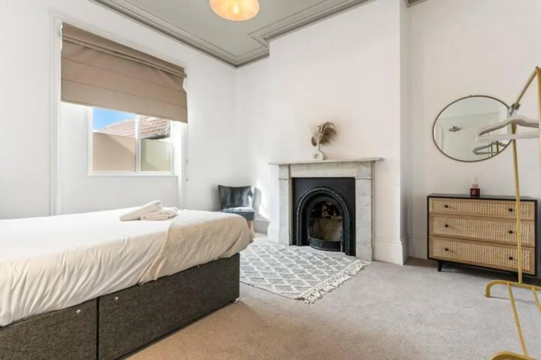 Station Retreat - Central Location - Free Parking, Fastwifi, Smarttv With Netflix By Yoko Property Redcar