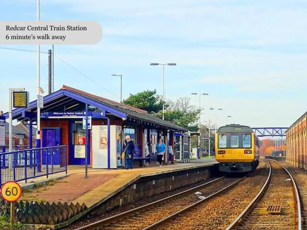 Station Retreat - Central Location - Free Parking, Fastwifi, Smarttv With Netflix By Yoko Property Redcar 0*,  Royaume-Uni